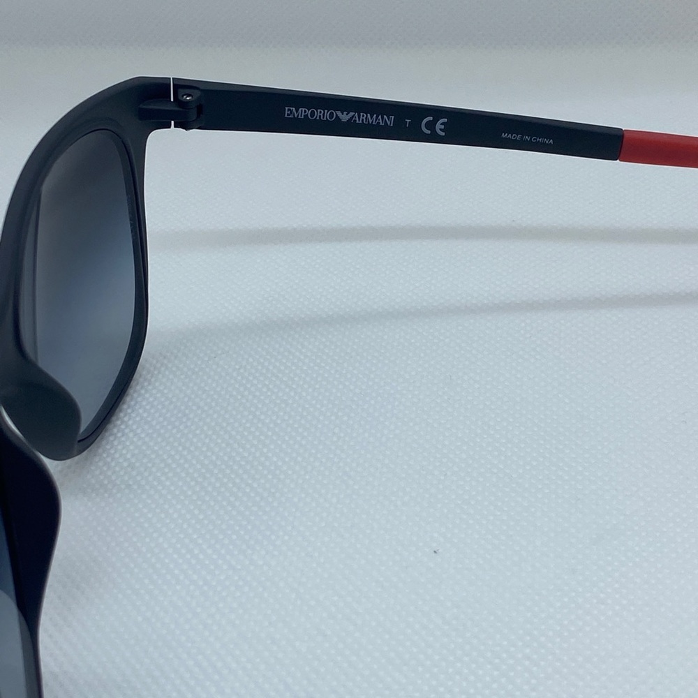 LIKE NEW! Emporio Armani Sunglasses - Picture 4 of 6